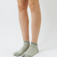 2 Pairs of Words Socks "LEFT AND RIGHT"